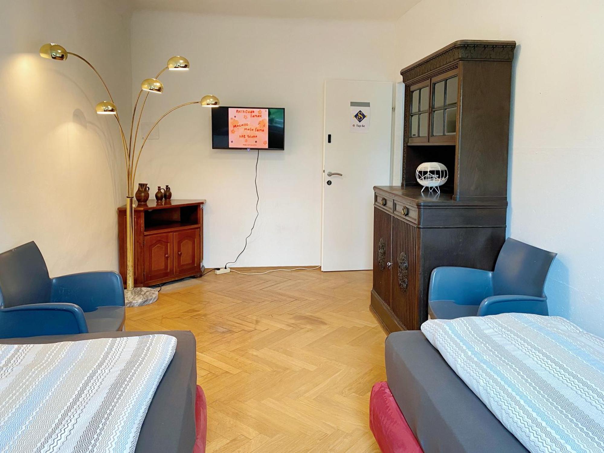 Royal Retreat - Steps From Schoenbrunn Palace!! * Wien